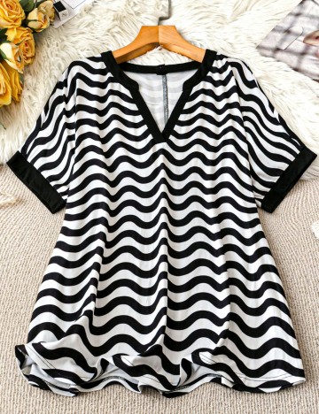Tricou Shein Curve+, mix culori