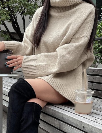 Pulover Shein, crem