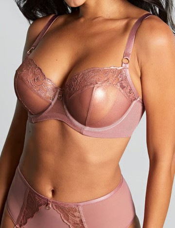 Sutien Panache, mov