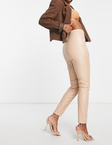 Pantaloni imitație din piele ASOS, bej