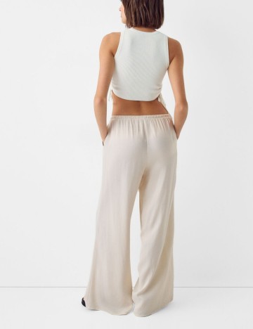 Pantaloni Bershka, bej
