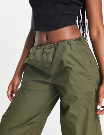 Pantaloni Stradivarius, kaki
