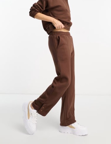 Pantaloni de trening Threadbare, maro