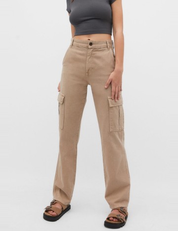 Pantaloni Stradivarius, maro