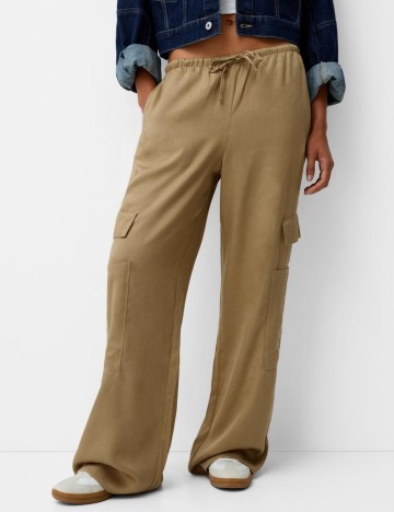 Pantaloni Bershka, kaki
