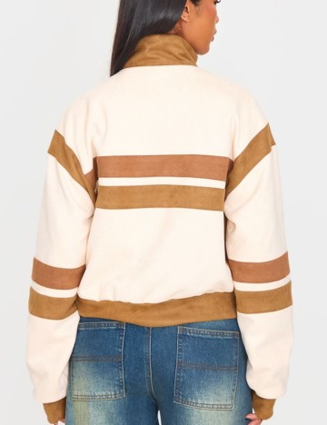 Jachetă PRETTYLITTLETHING, crem