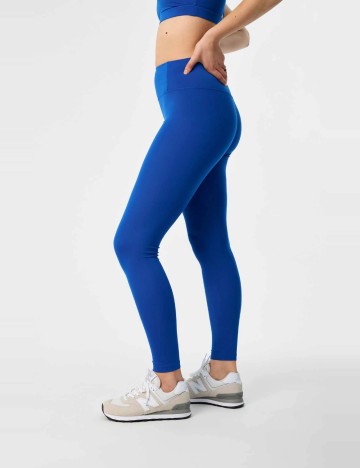 Colanti Girlfriend Collective, animal print