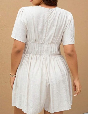 Salopetă scurtă Shein Curve+, bej