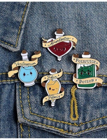 Set broșe Shein, mix culori