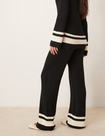 Pantaloni PRETTY LAVISH, negru