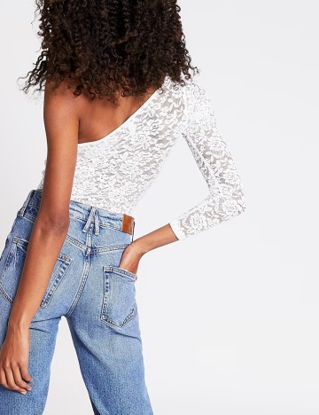 Body River Island, alb